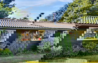 Foto 1 - 6 Person Holiday Home in Hojby