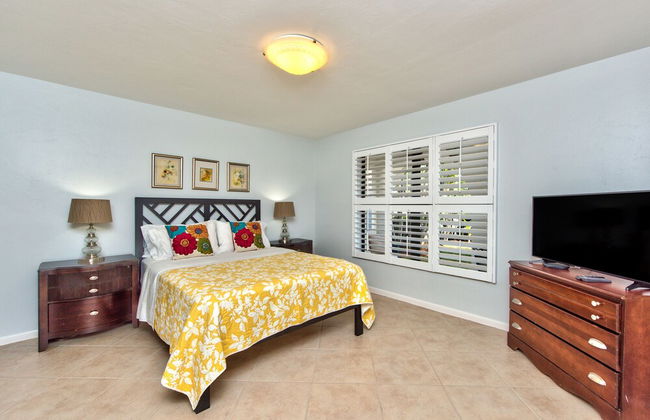 Milano Vacation Rental: Newly Renovated 3-BR Home with Private Pool, Hot Tub, and Pet-Friendly Front Yard. Minutes from Vanderbilt Beach - Foto 10
