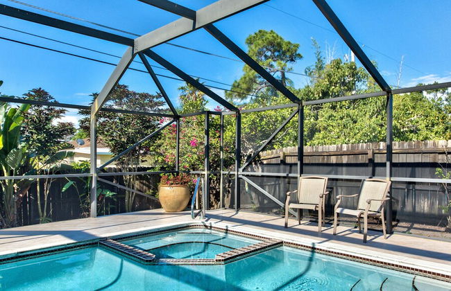 Milano Vacation Rental: Newly Renovated 3-BR Home with Private Pool, Hot Tub, and Pet-Friendly Front Yard. Minutes from Vanderbilt Beach - Foto 13