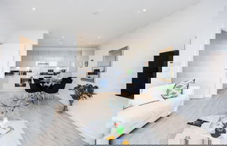 Photo 1 - Newly Built 2 Bed Apartment By London City Airport