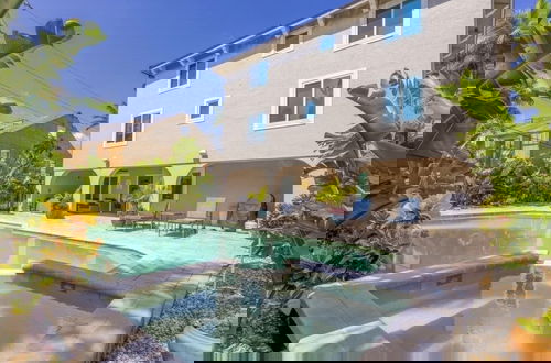 Foto 30 - Aloha Baby- 5 Bedroom Luxury Pool Home! 5 Home by RedAwning