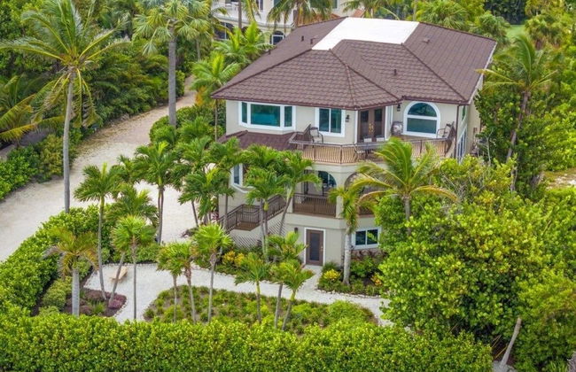 Aloha Baby- 5 Bedroom Luxury Pool Home! 5 Home by RedAwning - Photo 49