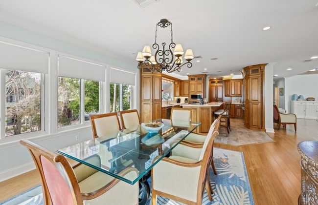 Aloha Baby- 5 Bedroom Luxury Pool Home! 5 Home by RedAwning - Photo 33