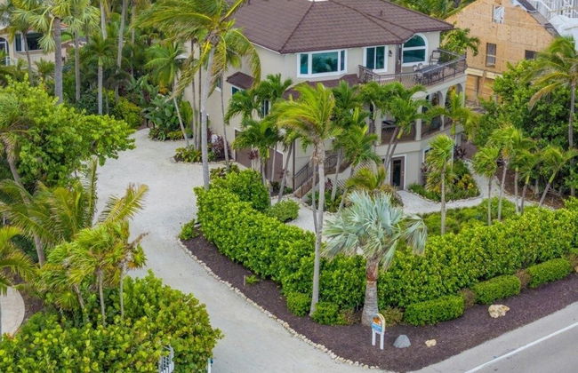 Aloha Baby- 5 Bedroom Luxury Pool Home! 5 Home by RedAwning - Photo 50