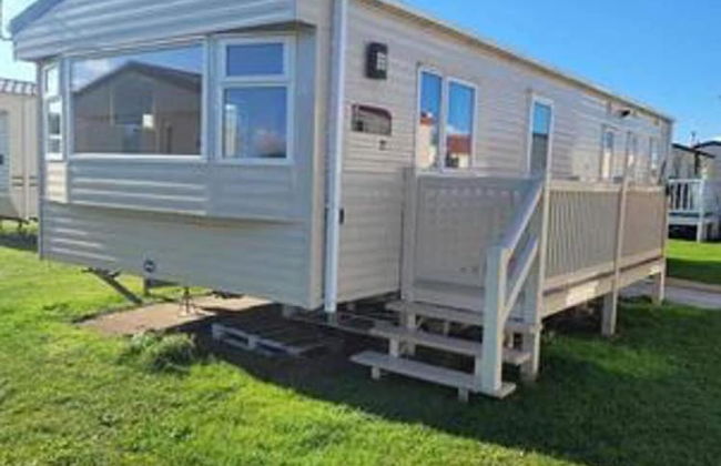 Budget 3-bed Caravan in Tunstall, Hull - Foto 1