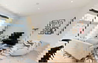 Foto 1 - The Brondesbury Quarters - Modern 2bdr Flat With Balcony + Parking