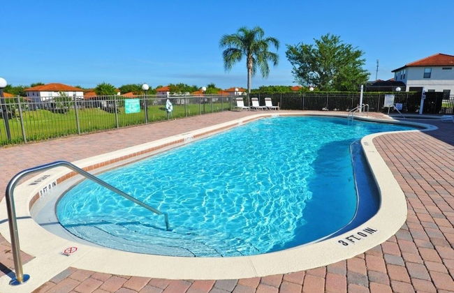 Cozy 5bed High Grove Resort W Pool, Spa, Game Rm, Mins To Disney-133 5 Bedroom Home by RedAwning - Foto 15