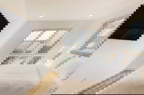 Photo 33 - Velvet Sand I by Avantstay Steps to Newport Beach Private Rooftop w/ Outdoor Kitchen & Hot Tub!