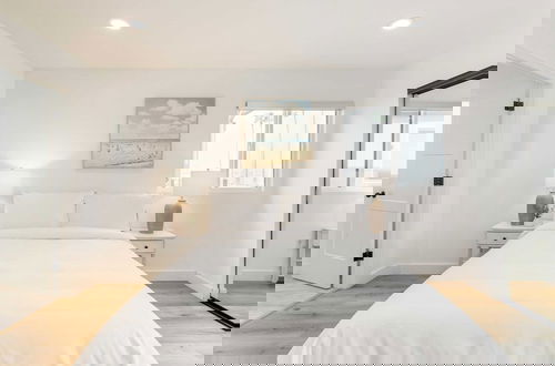 Foto 34 - Velvet Sand I by Avantstay Steps to Newport Beach Private Rooftop w/ Outdoor Kitchen & Hot Tub!