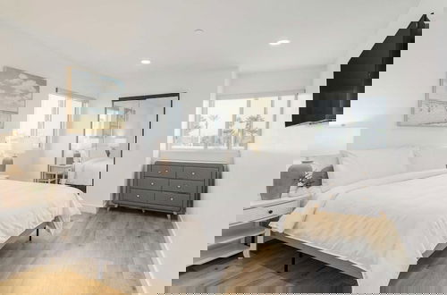 Photo 22 - Velvet Sand I by Avantstay Steps to Newport Beach Private Rooftop w/ Outdoor Kitchen & Hot Tub!