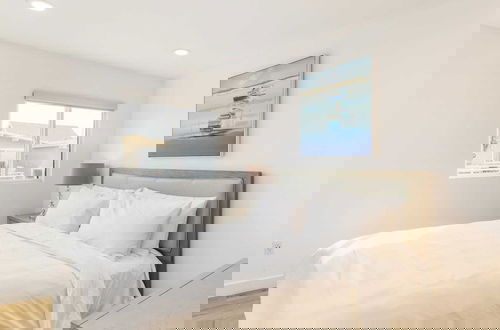 Photo 26 - Velvet Sand I by Avantstay Steps to Newport Beach Private Rooftop w/ Outdoor Kitchen & Hot Tub!
