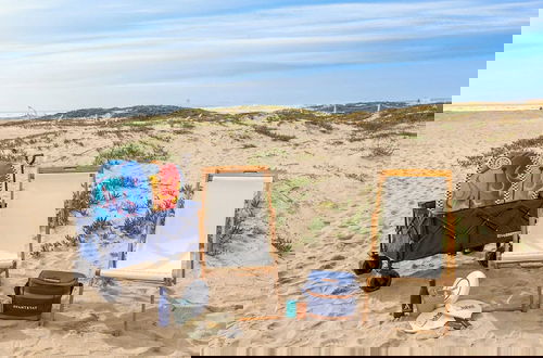 Photo 17 - Velvet Sand II by Avantstay Steps to Newport Beach