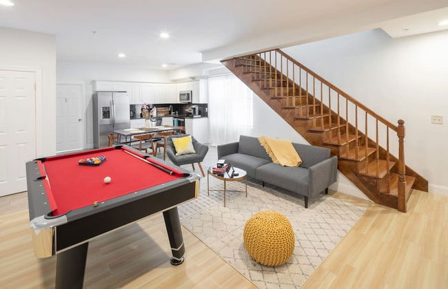 Cherry Suites 3BR Apt w W D Pool Table - Foto 4
