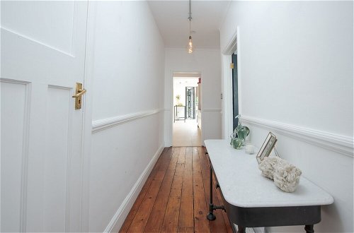 Foto 25 - Stunning one Bedroom Flat With Large Terrace in Chiswick by Underthedoormat