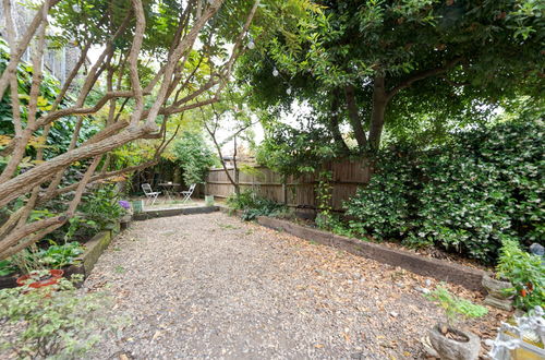 Photo 37 - Stunning one Bedroom Flat With Large Terrace in Chiswick by Underthedoormat