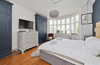 Foto 3 - Stunning one Bedroom Flat With Large Terrace in Chiswick by Underthedoormat