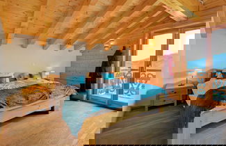 Foto 2 - Modern Chalet with Hot Tub in Les Collons