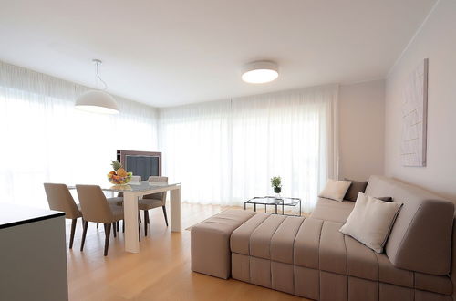 Photo 12 - Stylish apartment 100m from the beach