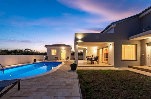 Photo 16 - Villa Roma in Nin With 3 Bedrooms and 2 Bathrooms