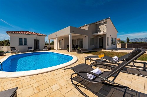Photo 12 - Villa Roma in Nin With 3 Bedrooms and 2 Bathrooms