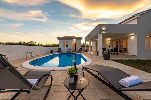 Photo 19 - Villa Roma in Nin With 3 Bedrooms and 2 Bathrooms