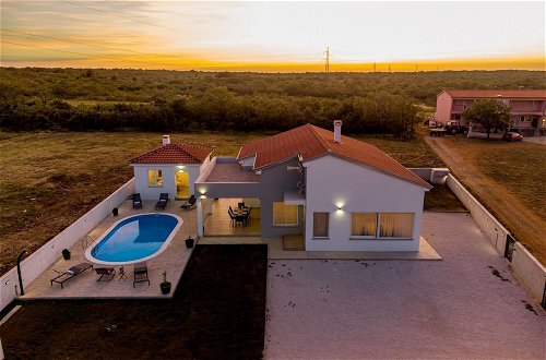 Foto 5 - Villa Roma in Nin With 3 Bedrooms and 2 Bathrooms
