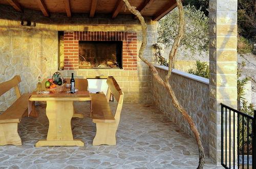 Photo 24 - Holiday Home With Outdoor Hot Tub, Near the Sea