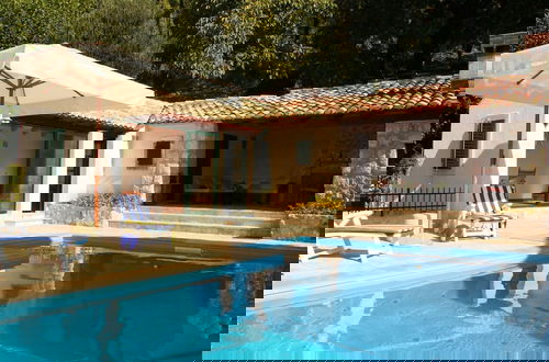 Foto 7 - Authentic Holiday Home with Private Pool near Dubrovnik