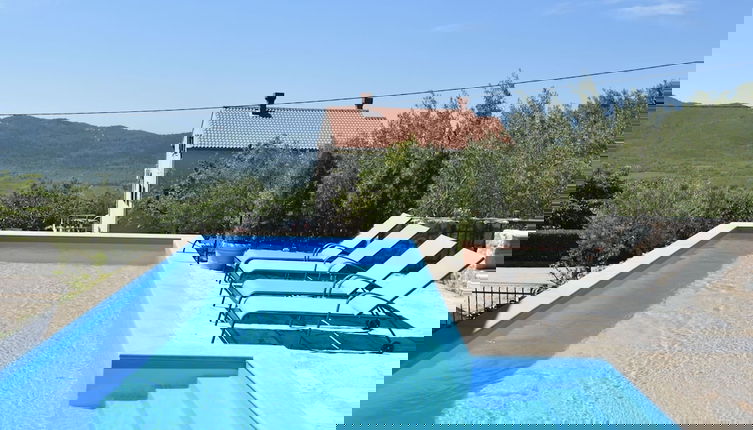 Foto 1 - Authentic Holiday Home with Private Pool near Dubrovnik