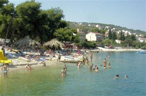Foto 16 - Beautiful Apartment With Sea View, Trogir, Croatia