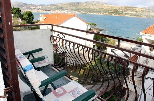 Foto 9 - Beautiful Apartment With Sea View, Trogir, Croatia