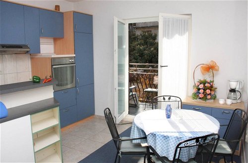 Foto 5 - Beautiful Apartment With Sea View, Trogir, Croatia