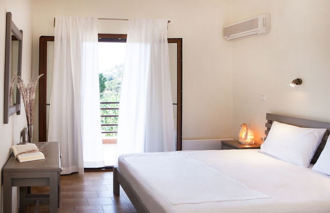 Family Vacation home with Views in Heart of Mani - Photo 11
