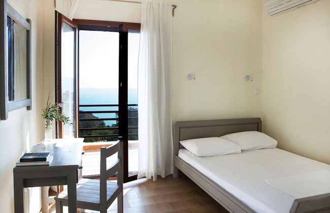 Family Vacation home with Views in Heart of Mani - Photo 9