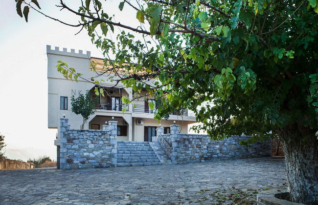 Family Vacation home with Views in Heart of Mani - Photo 34