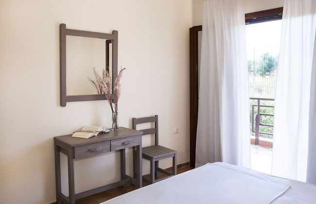 Family Vacation home with Views in Heart of Mani - Photo 5