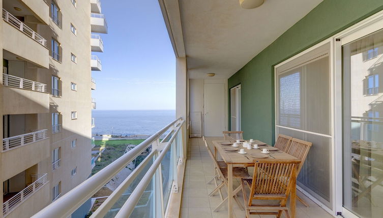 Foto 1 - Luxury Apt with Side Sea Views & Pool, Top Location