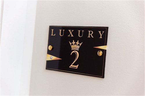 Photo 2 - Luxury Number 1 Apartments