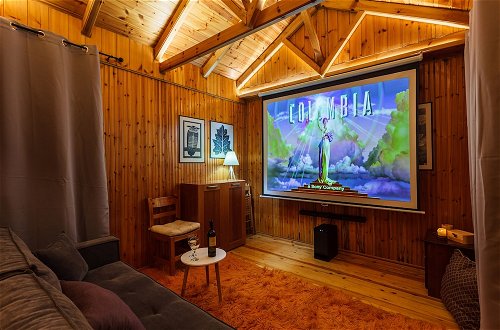 Foto 10 - Escape in the Forest, Cosy Chalet with Home Cinema