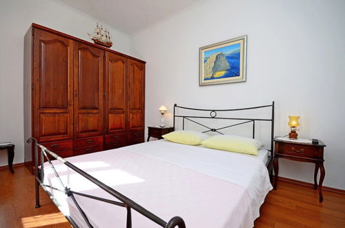 Photo 3 - A1 - apt With Terrace, Best Location in Supetar