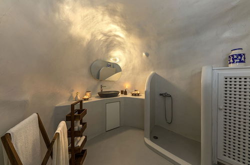 Photo 11 - White Cave Villa by Caldera Houses