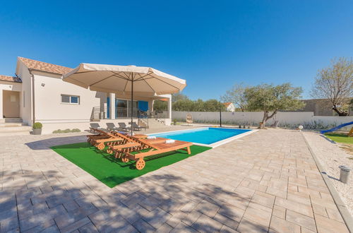 Photo 18 - Villa Tara in Tinj With 3 Bedrooms and 3 Bathrooms