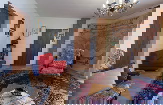 Foto 1 - Spacious Apartment With Terrace, Near the Beach