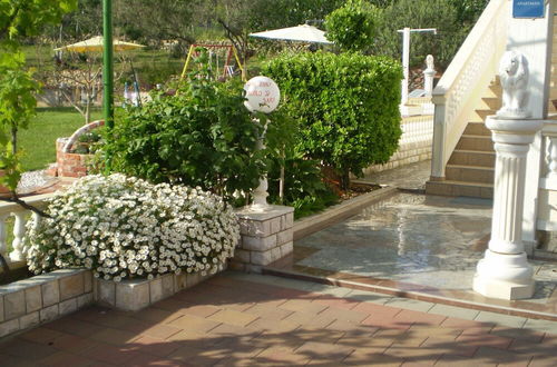 Foto 41 - Robi- Swimming Pool and Beautiful Garden - A1-žuti