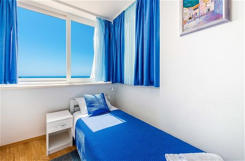 Photo 2 - Blue Harmony Sea View Apartment