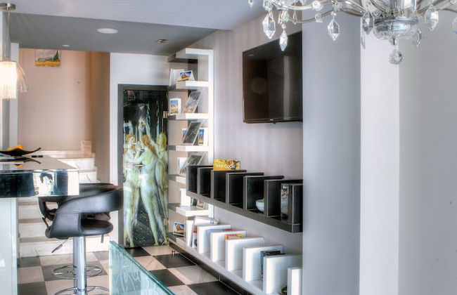 Alpha Luxury Suites - Foto 1