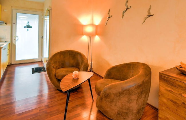 Apartment in Wiek auf Rgen With Forest - Photo 6