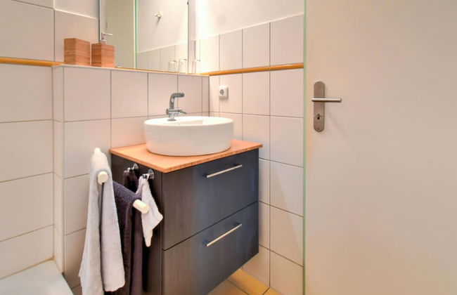 Apartment in Wiek auf Rgen With Forest - Photo 12