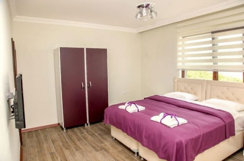 Photo 4 - Royal Inn Seza Residence