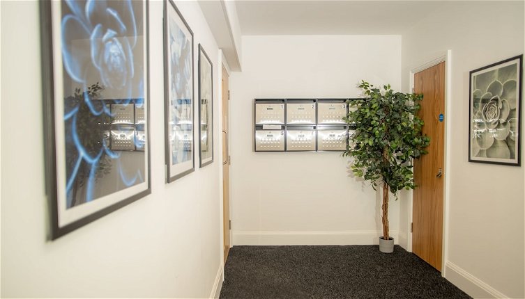 Foto 1 - Super Luxe 2 Bed Apartment Torquay - Stunning Harbour View - Near Babbacoombe & Beach.